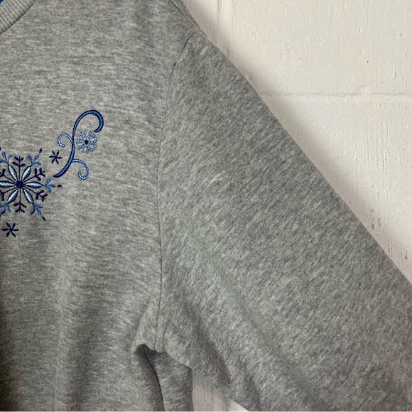 Blair Embroidered Sweatshirt Blue & Gray Winter Snowflake Cozy Grannycore Size L - Picture 5 of 13